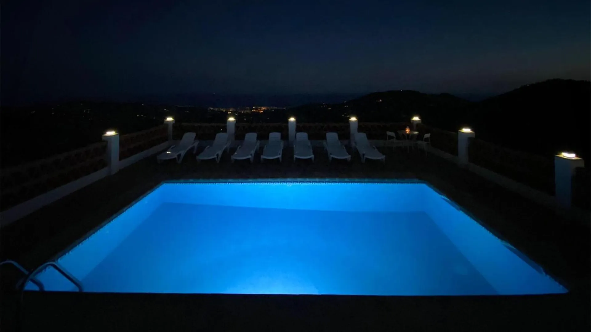 بيت للعطل Lovely Home In تورّوكس كوستا